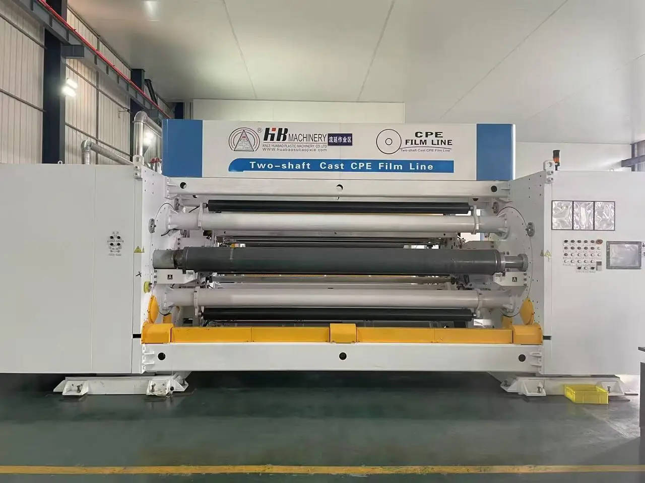 Product pictures of fully automatic heavy-duty hydraulic laminating machine
