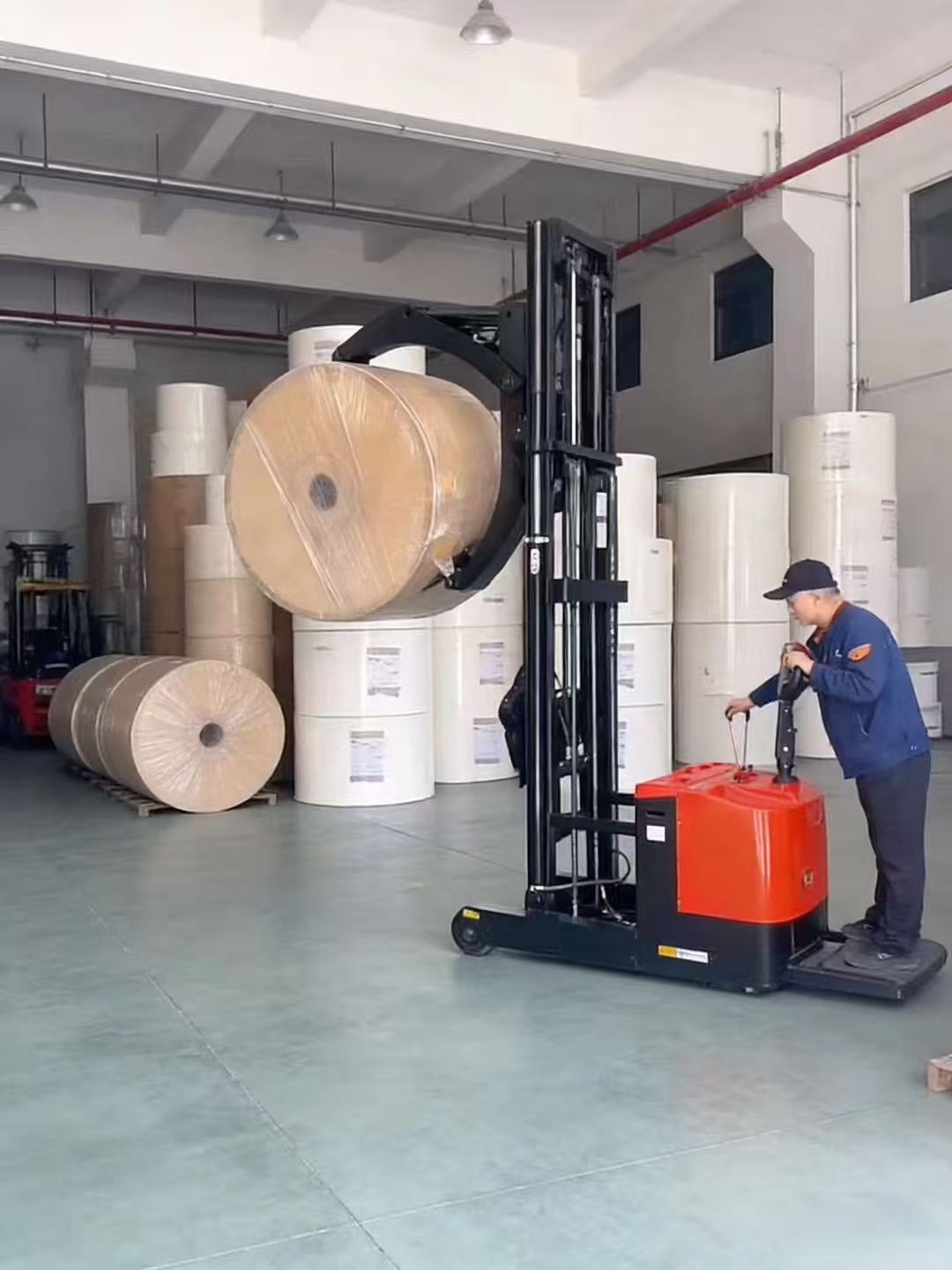 EY-JPD All-Electric 360° Rotating Forklift - Typical applications